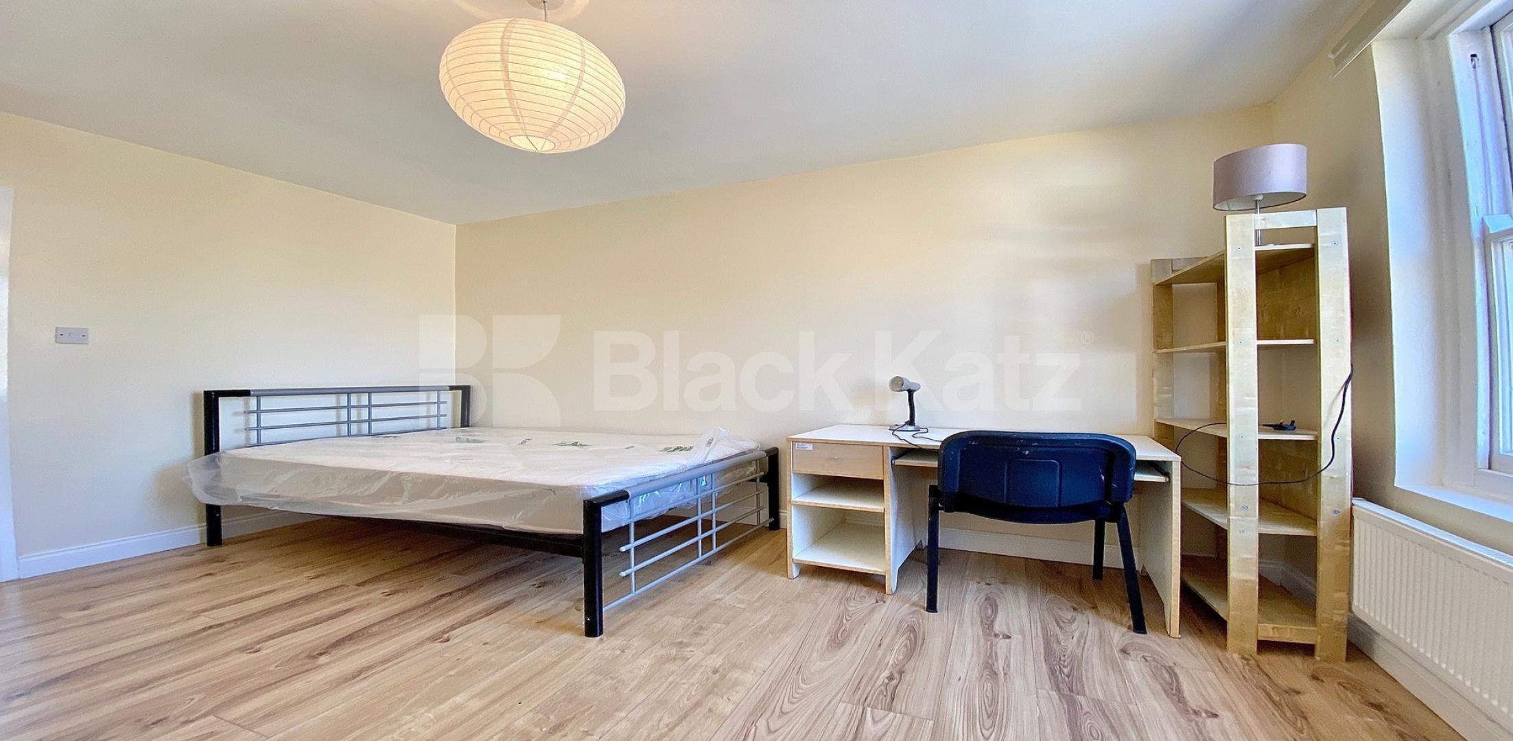			VIRTUAL TOUR AVAILABLE!, 4 Bedroom, 1 bath, 1 reception Apartment			 Chapel Market, N1, ANGEL